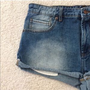 F21 rolled denim shorts